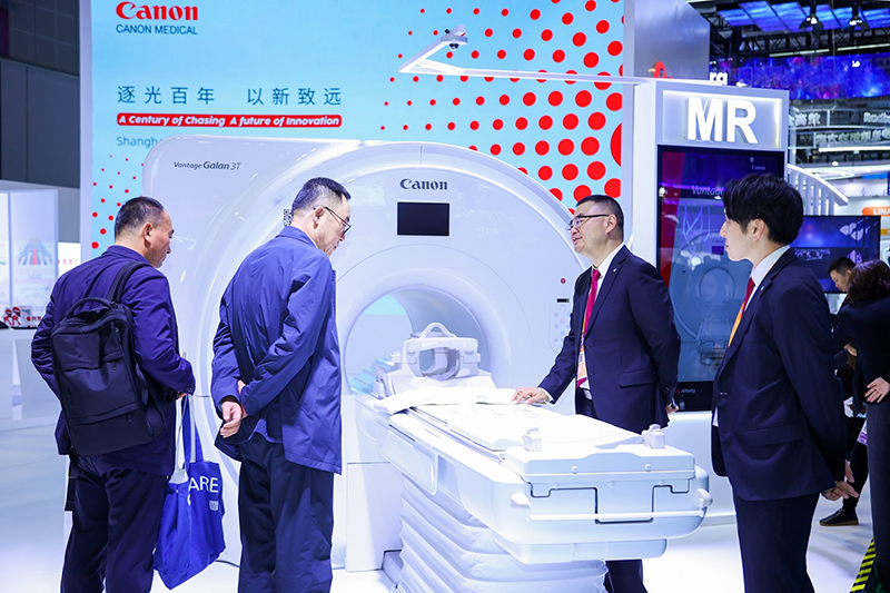 佳能医疗在中国市场首展的高清 3.0T 磁共振